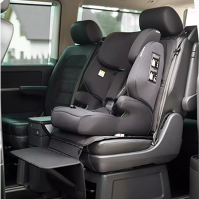 Protector de asiento con reposapies
